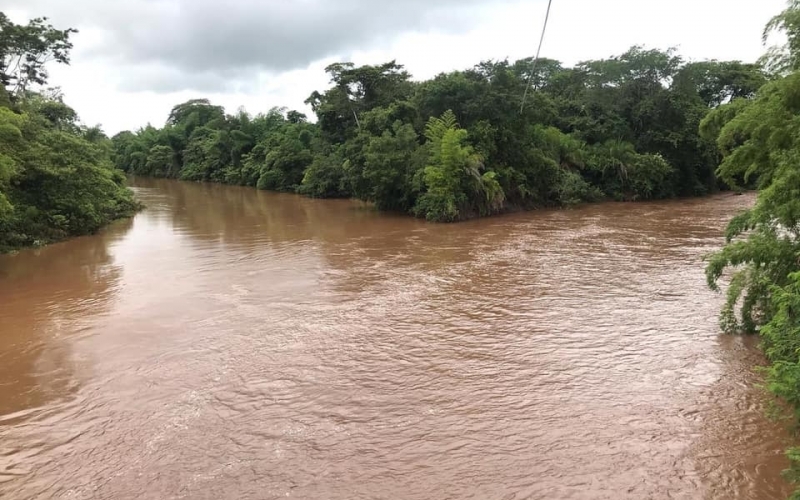 Aumento do nível de água dos Rios Santo Antônio e Miranda, deixa em alerta a população da área rural de Guia Lopes.